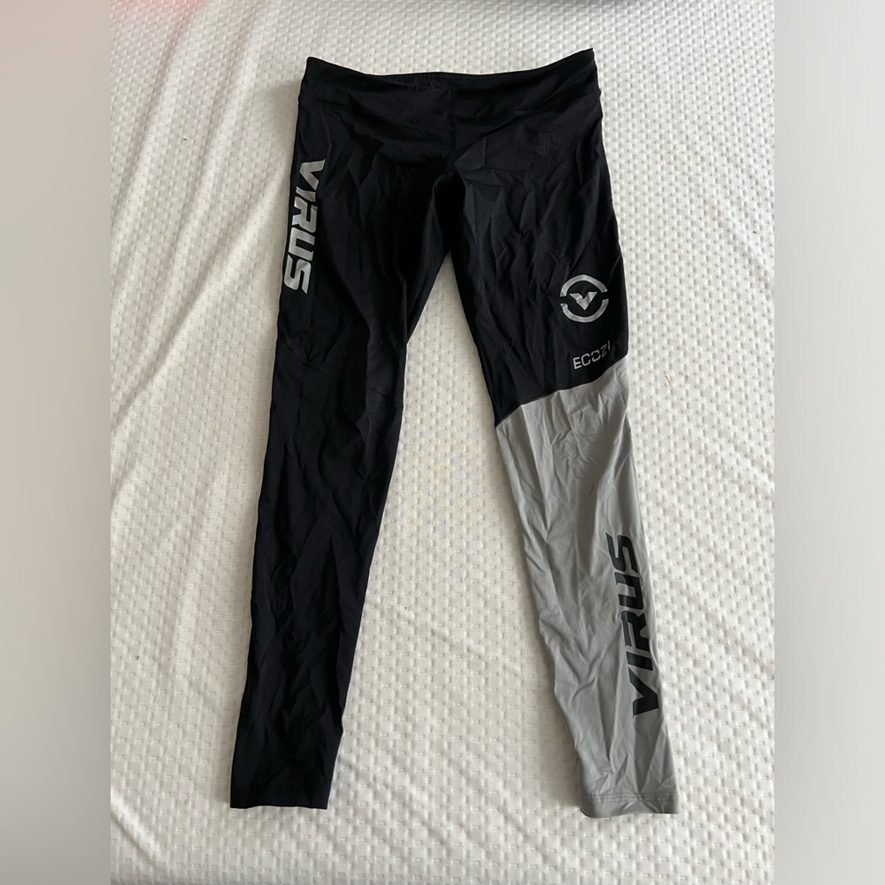 Virus black/grey leggings, size medium